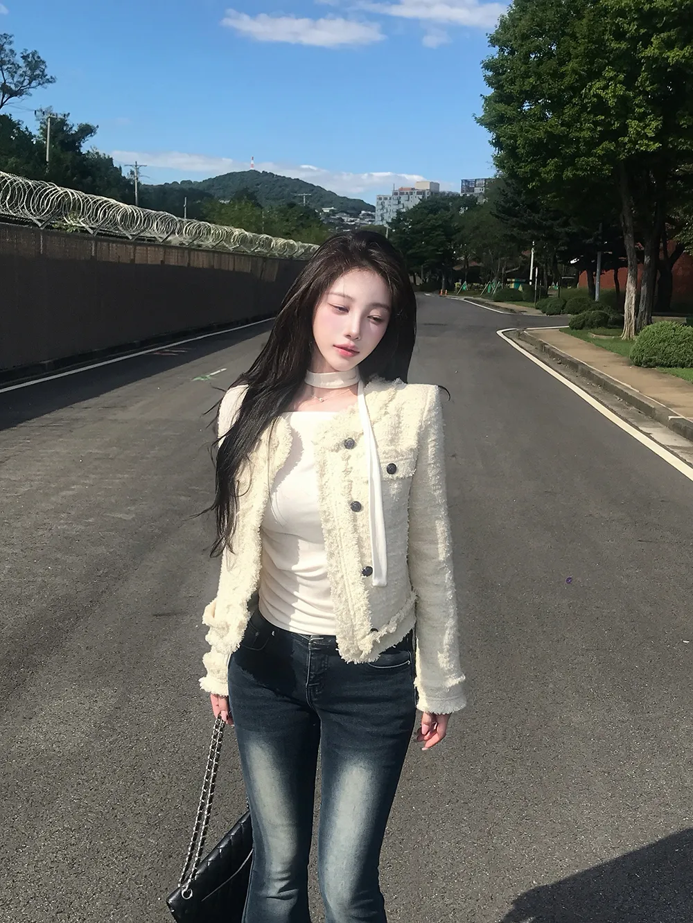 블레이저 모델 착용 이미지-S2L22