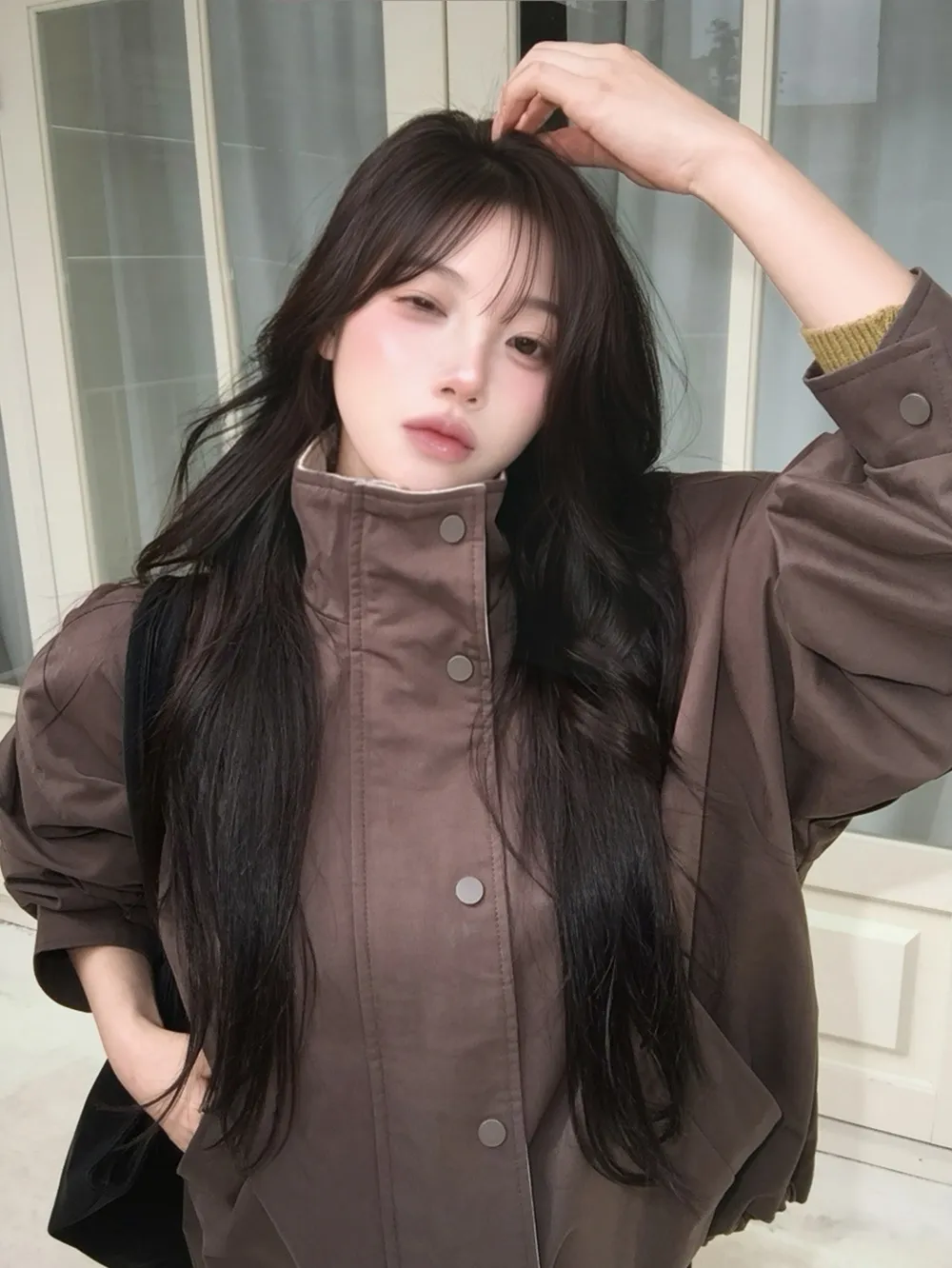 긴팔 티셔츠 모델 착용 이미지-S3L9