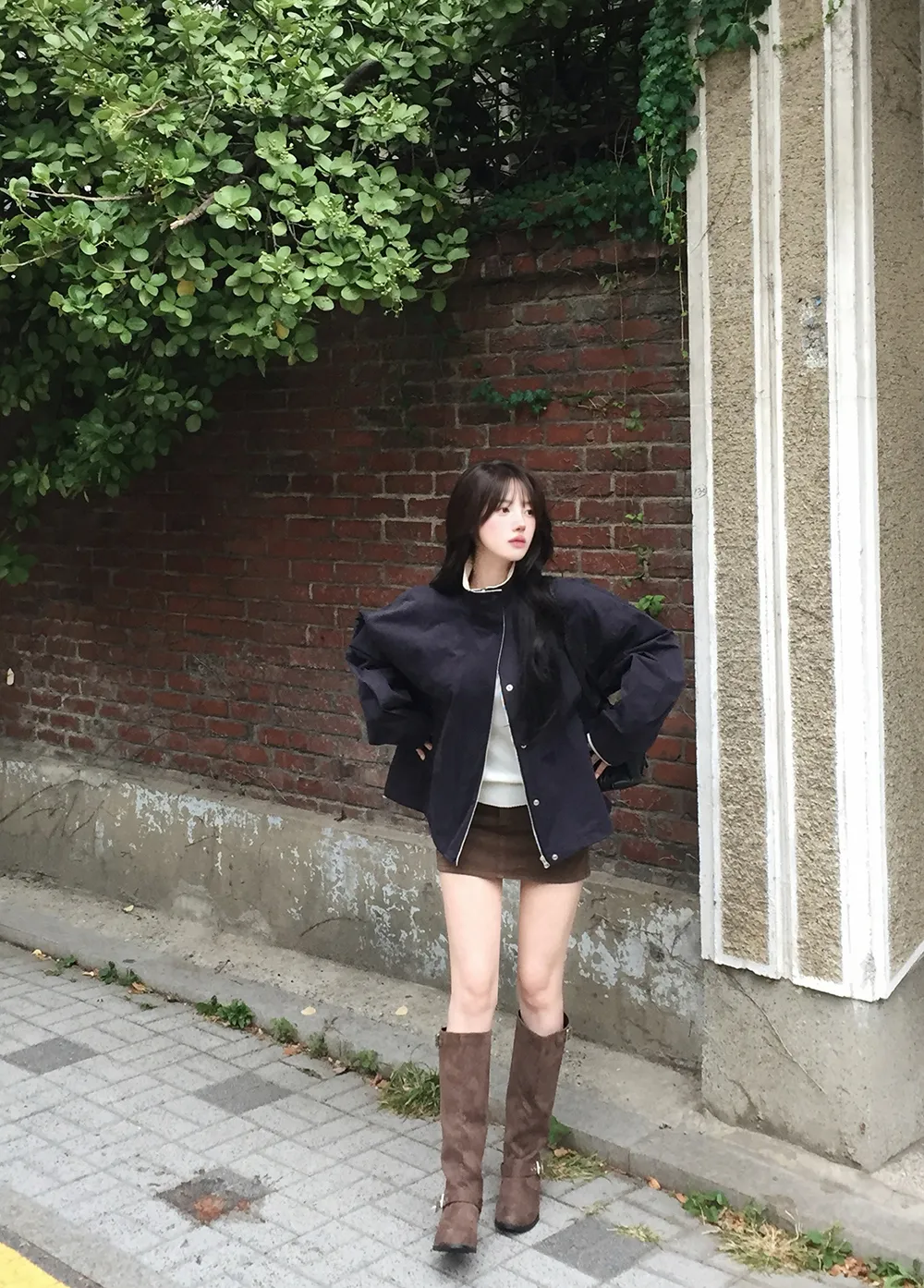 긴팔 티셔츠 모델 착용 이미지-S3L65