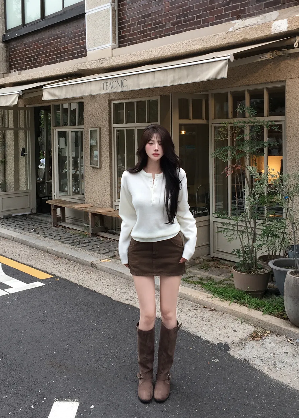 긴팔 티셔츠 모델 착용 이미지-S3L57