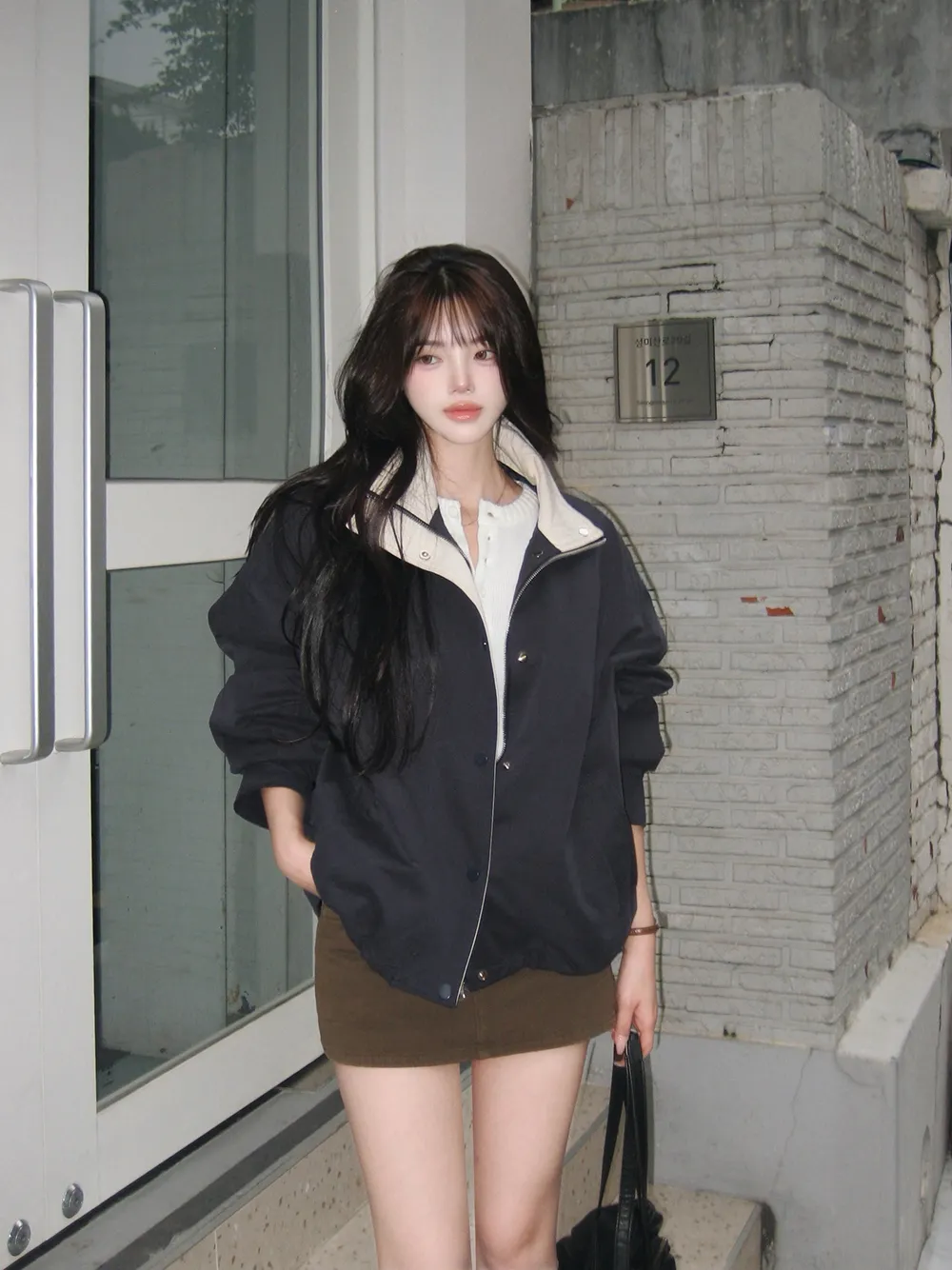 긴팔 티셔츠 모델 착용 이미지-S3L60