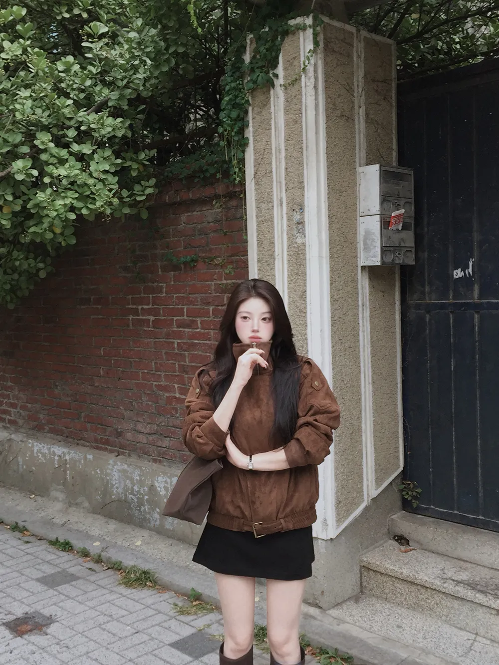 긴팔 티셔츠 모델 착용 이미지-S3L47