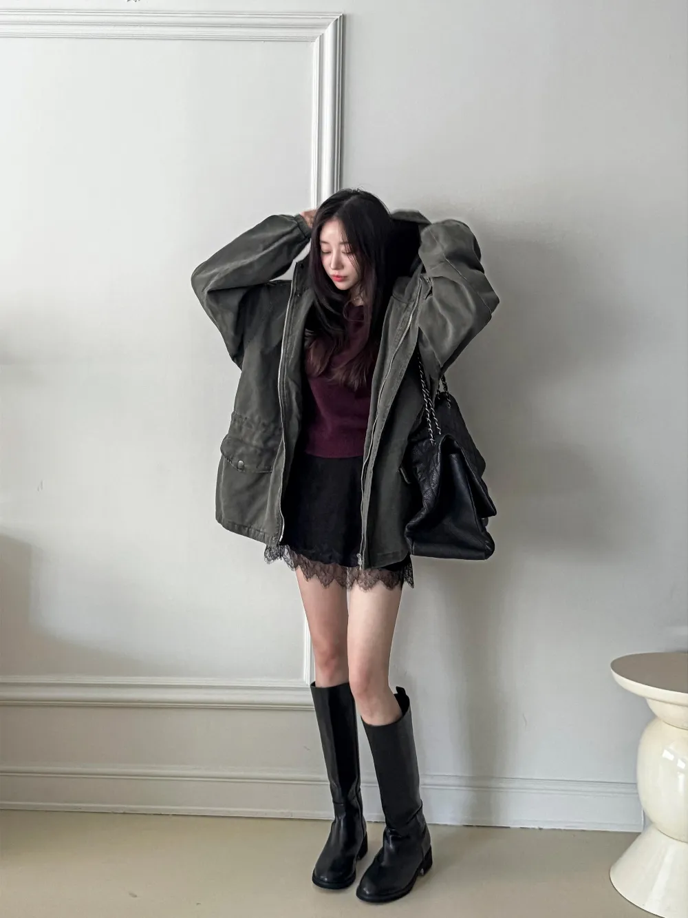 긴팔 티셔츠 모델 착용 이미지-S2L92