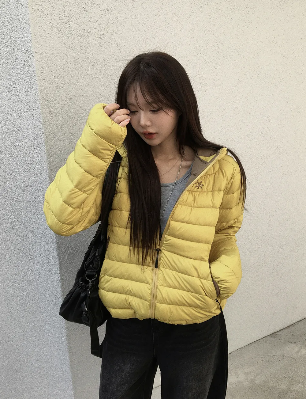 패딩 모델 착용 이미지-S2L47