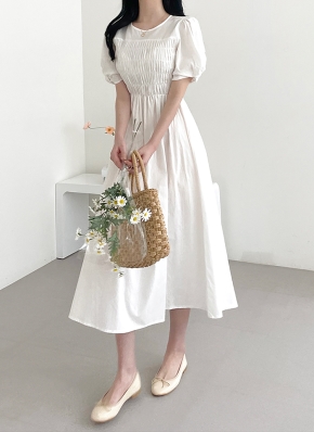美品 ワンダフルワールド ふんわりスモック風ワンピース 半袖 くすみからし色 スモーク半袖ワンピース | レディースファッション通販 - DHOLIC