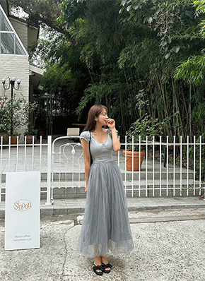 春夏コーデ❤️ガーリーなチュールワンピース　ミニ丈　パールチェーン付 1673129_22686152_k3.gif