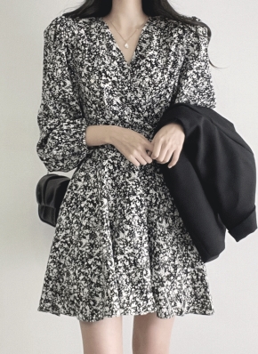 【zimmerman】フラワーラップワンピース Zimmermann Lucky Plunge Flower One Piece Swimsuit in Rose