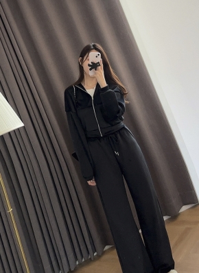 primulaスタッズパーカー パンツブラック セットアップ 1758542_23496980_k3.jpg