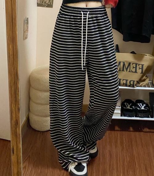 ホリディ　ボーダーパンツ 1855344_24461122_1409836450_k3