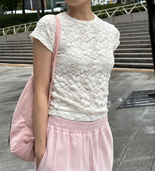 【新品・未使用】Lサイズ　ブラトップ付きエンボスTee ホワイト XSサイズあり【an /アン】 リボン/ チェーン/ フロントジップ