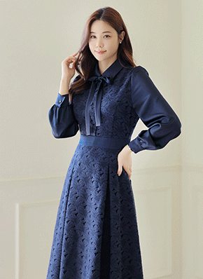 PLEATS PLEAS 針抜きレースワンピース ダークブルー サイズ4 PLEATS