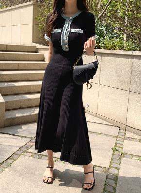 リミフゥ　未着用　黒のボタン付き半袖ワンピース デニムハーフボタン半袖ニットワンピース | レディースファッション