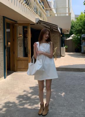 夏とても人気♥ スクエア ワンピース★(25_5_3) PAL GROUP OUTLET｜【Ciaopanic】レーススクエアネックロング